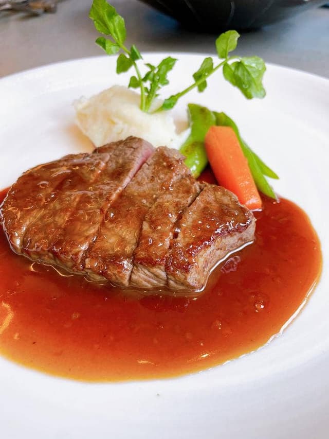 近江牛毛利志満 日本橋ここ滋賀店 - サブ画像1