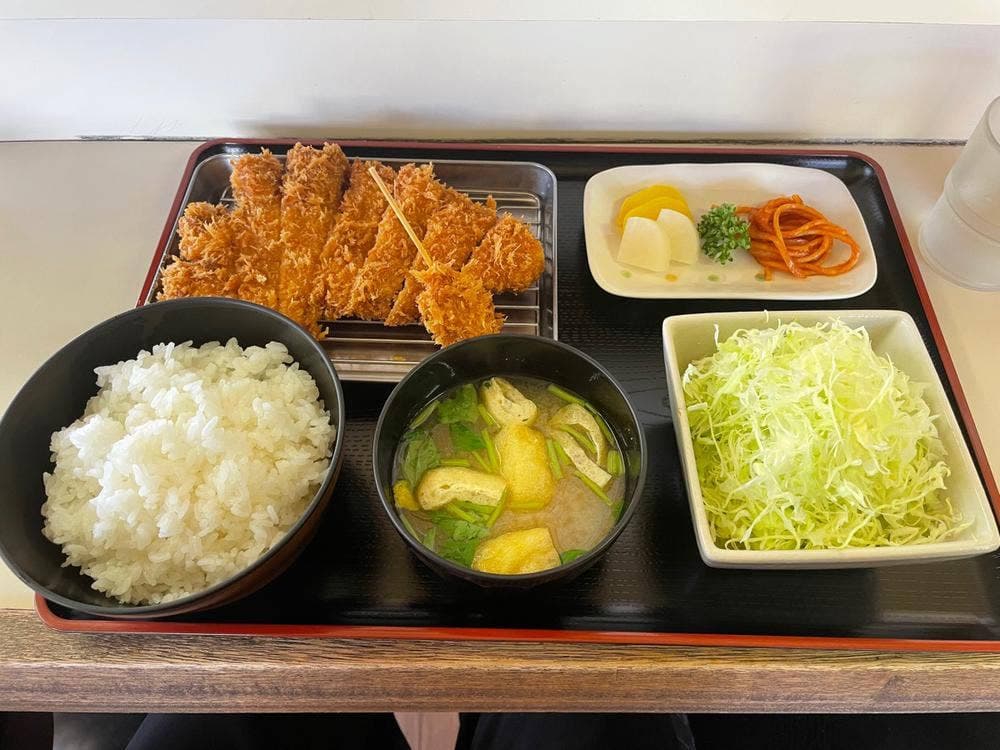 秀かつ折立店