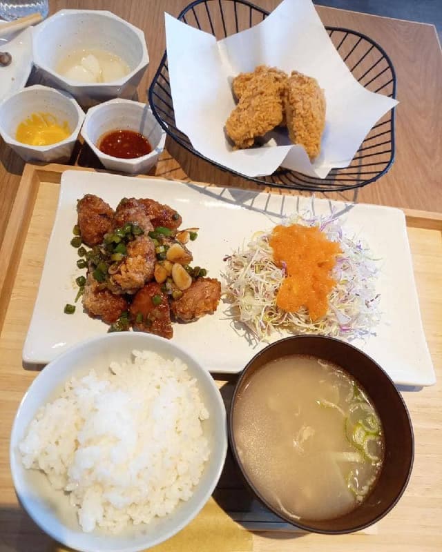カチカチ CAFE & CHICKEN - サブ画像1