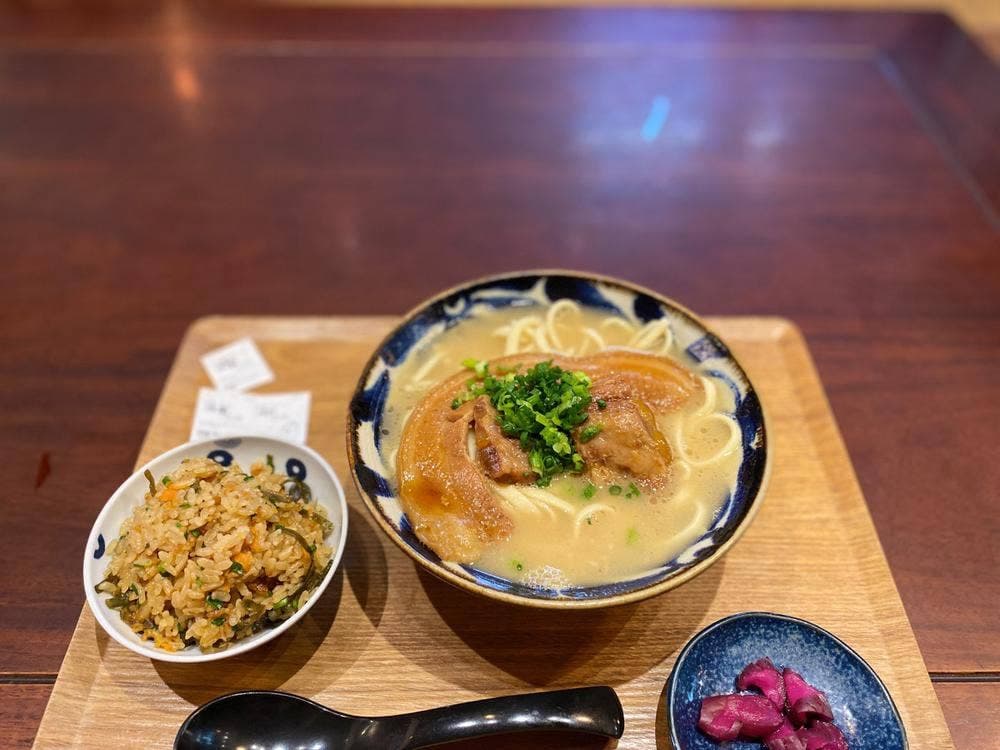 沖縄そば今帰仁いち藤