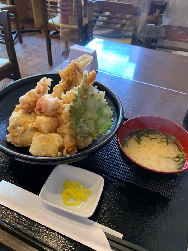 がっつり市場 唐戸店 - サブ画像1