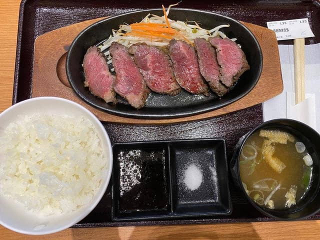 肉処 壱丁田 三芳店 - サブ画像1