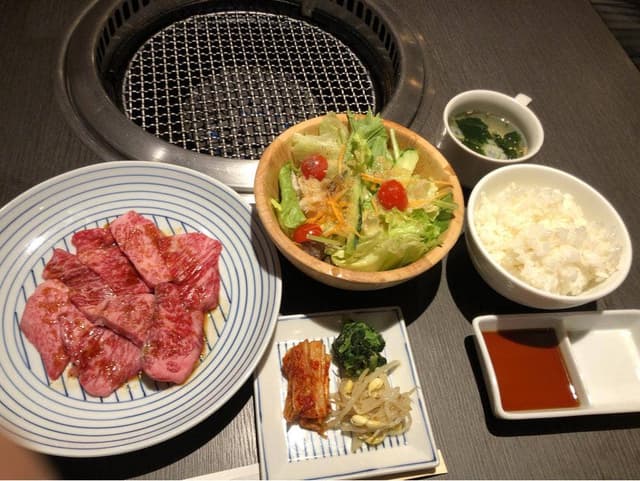 焼肉チャンピオン 池袋東武店 - サブ画像2