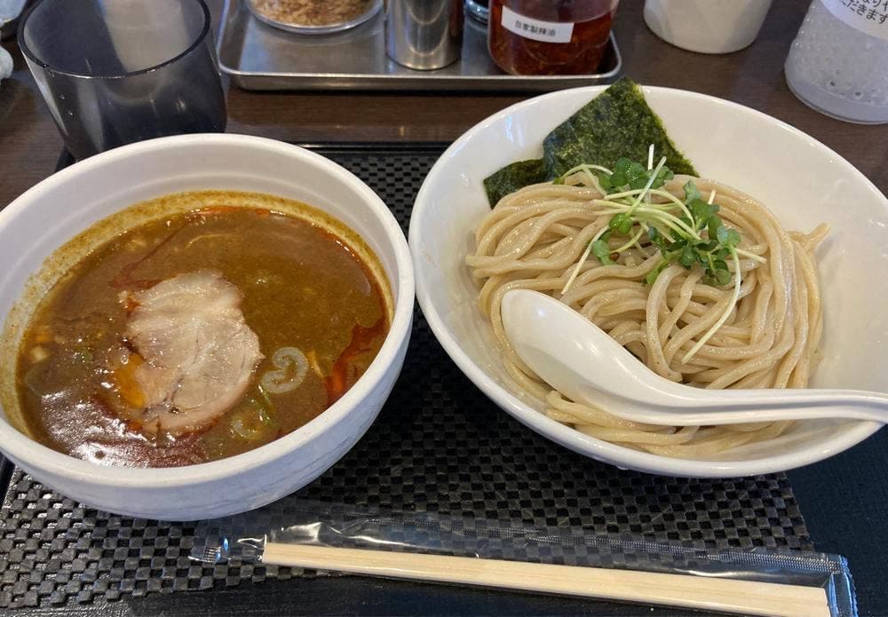 ブラウン