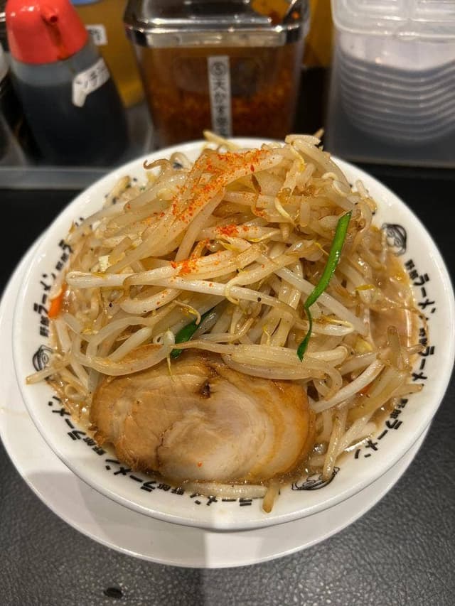 野郎ラーメン 栄本店 - サブ画像3