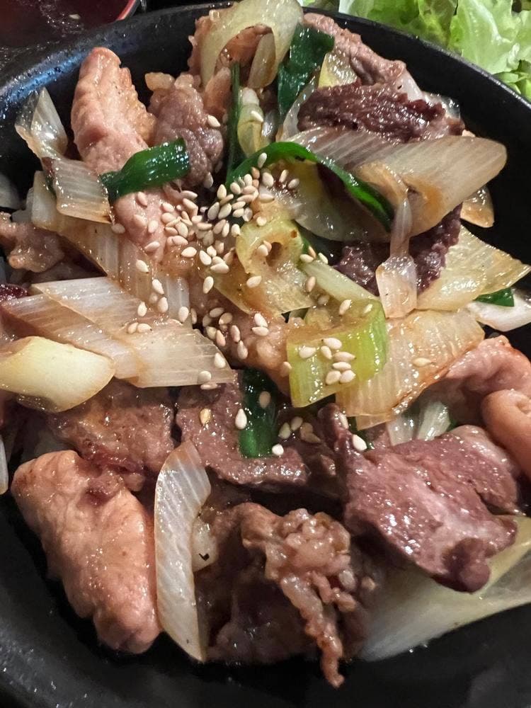 本格ホルモン焼肉 なかみ屋 本店