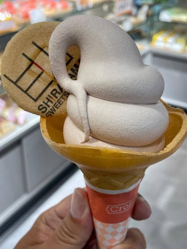 SHIRAYAMA SWEETS FACTORY - サブ画像1