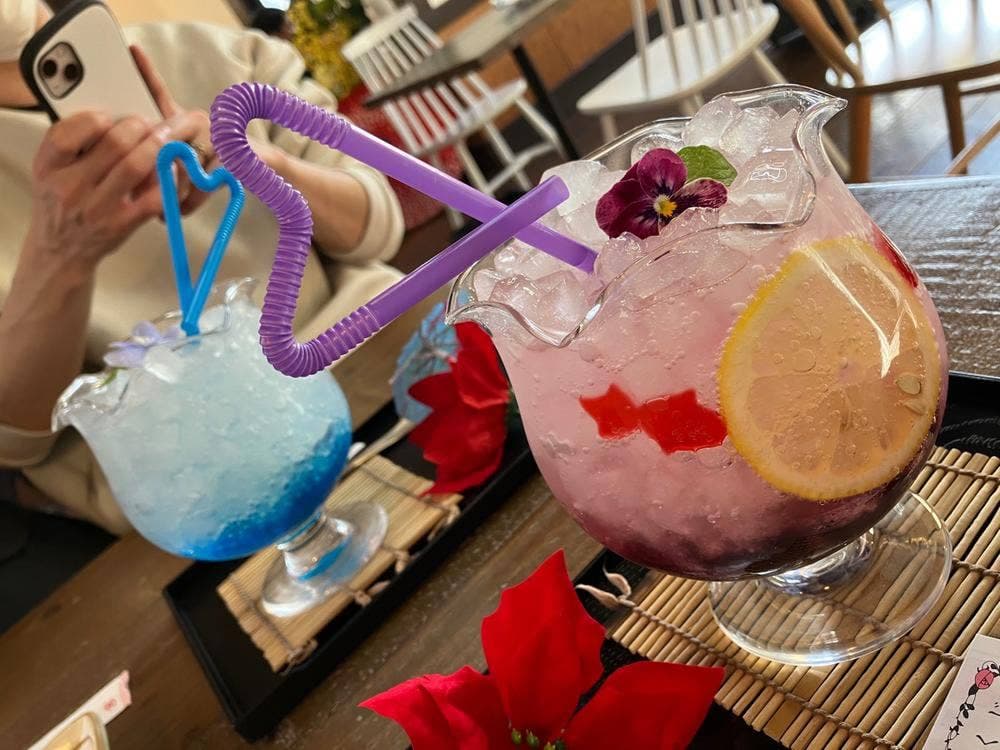 カフェ&ダイニングバー 金魚亭