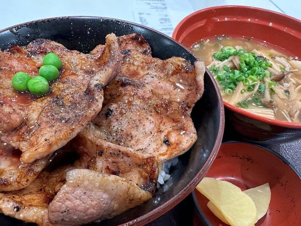 豚丼のぶたはげ 札幌北広島店