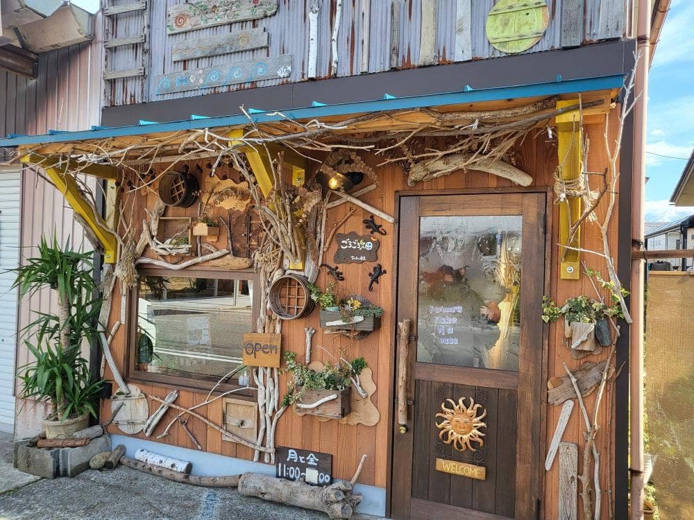 ごろごろ畑 小さい小屋