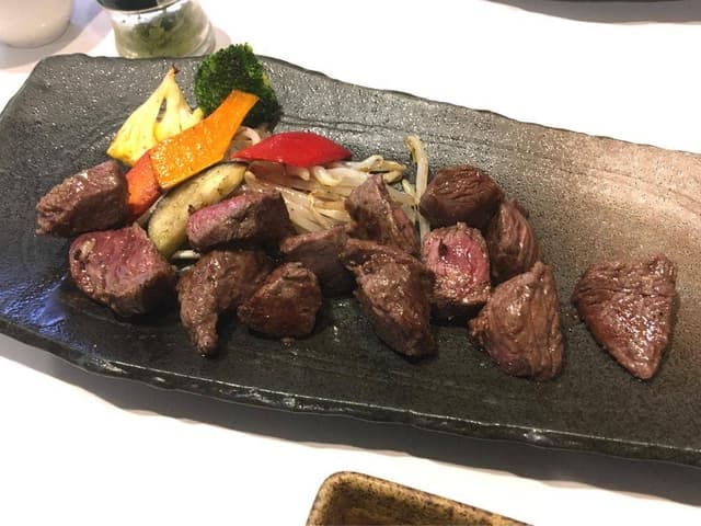 ステーキダイニングつまがり - サブ画像1