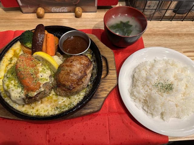ステーキ&ハンバーグ ひげ 札幌南5条本店 - サブ画像1