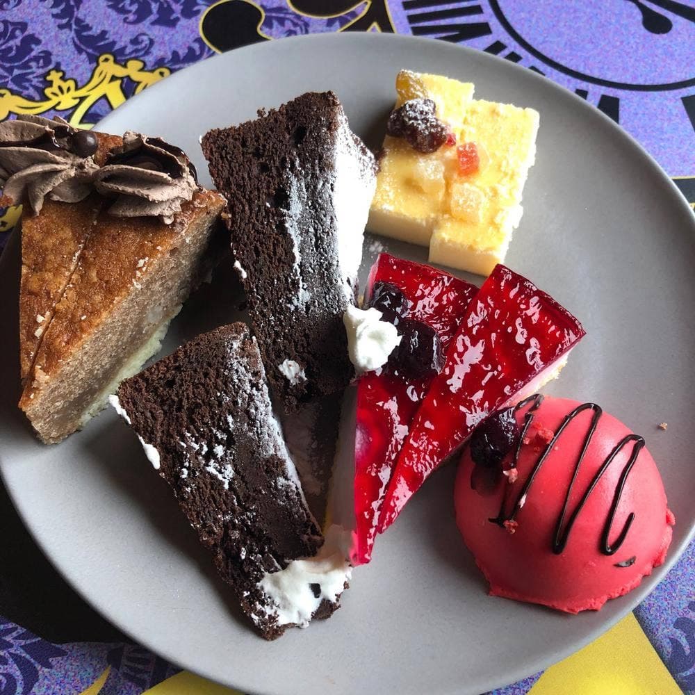 アンド スウィーツ! スウィーツ! ビュッフェ! アリス 札幌ル・トロワ店