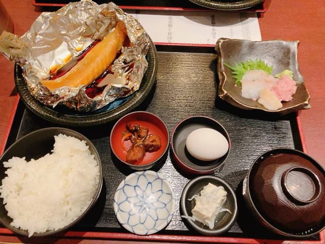 魚と酒 はなたれ 丸の内トラストタワー店 - サブ画像3