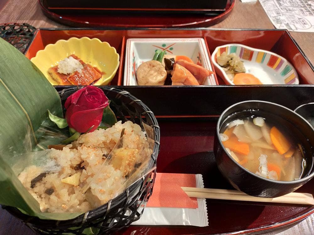 浪漫茶房 右門