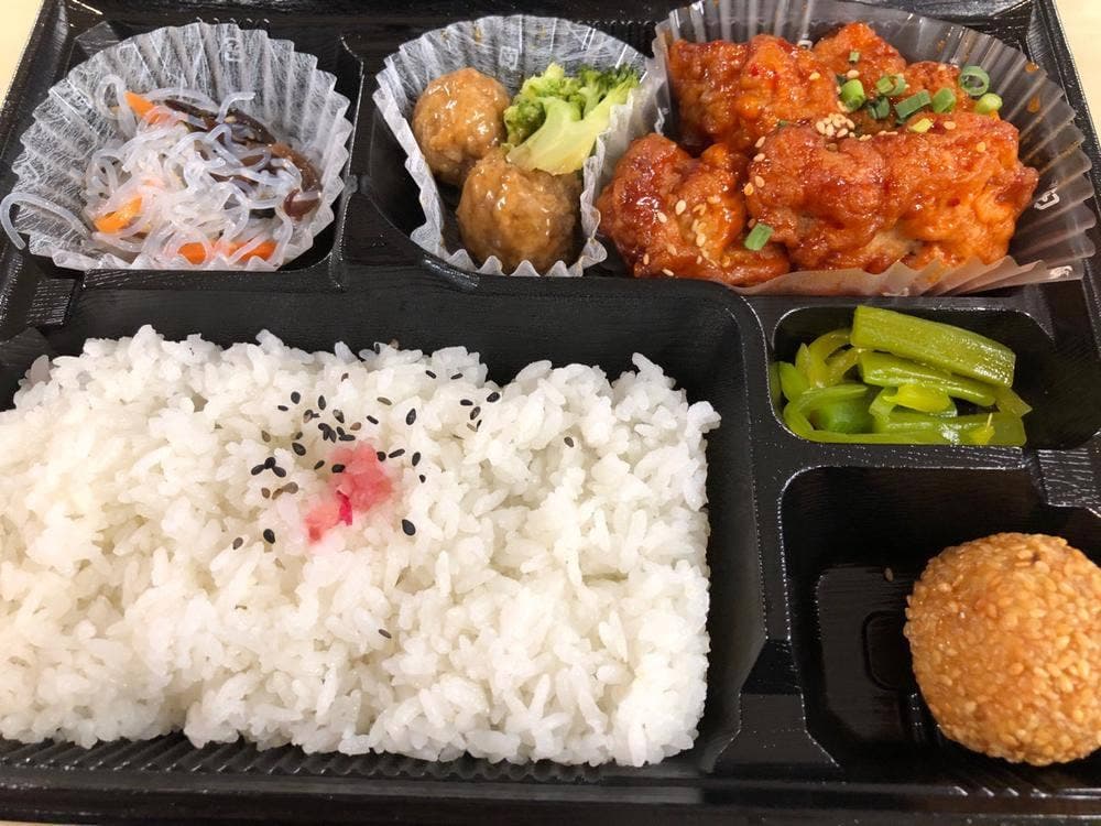 BLOSSOM & BOUQUET 丸の内店
