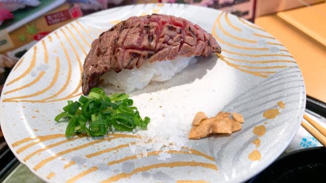 地魚回転寿司 丸藤 本店 - サブ画像1