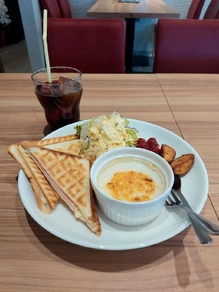 Beauty Cafe.m