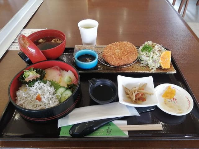 道の駅みなとオアシスうわじまきさいや広場 - サブ画像1