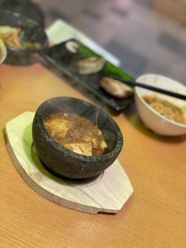 産直牡蠣と生まぐろ かば ゴールデン横丁 品川店 - サブ画像1