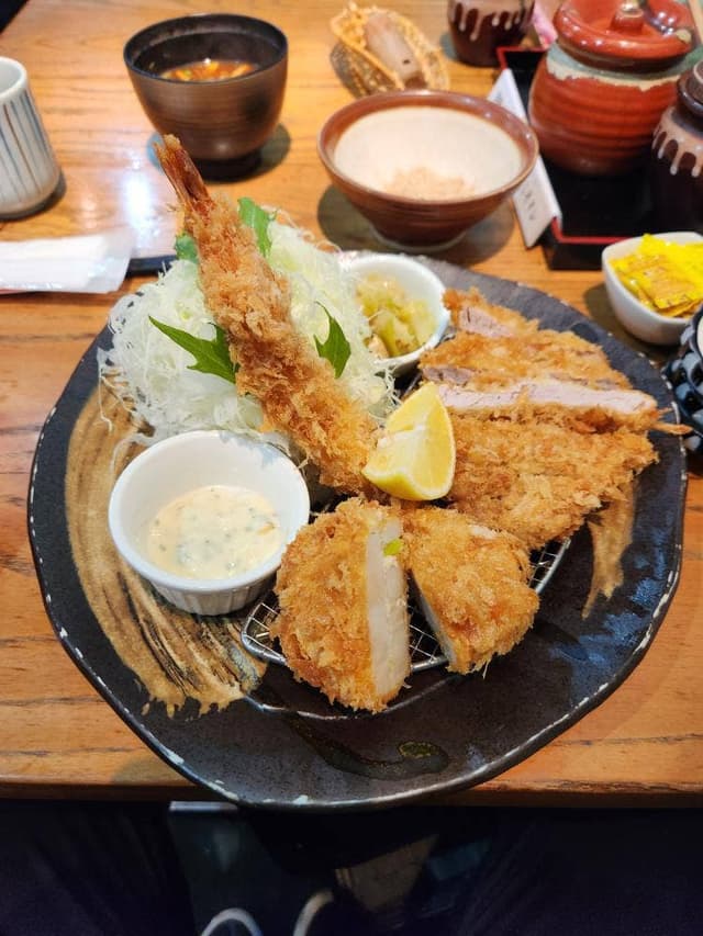 とんかつ豚ゴリラ 新京極六角店 - サブ画像2