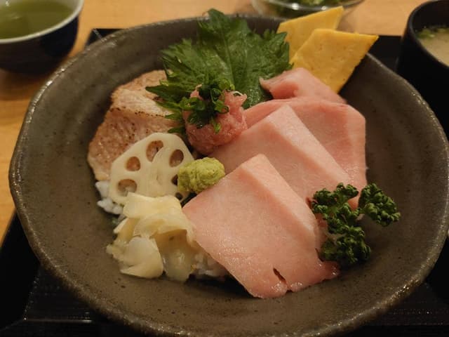 まぐろ丼ぶんた - サブ画像3