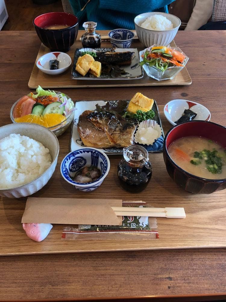岡村春子商店 魚春