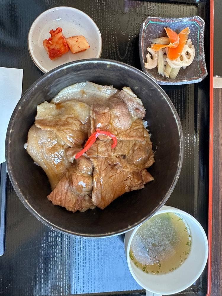 喫茶&焼肉 さるるん