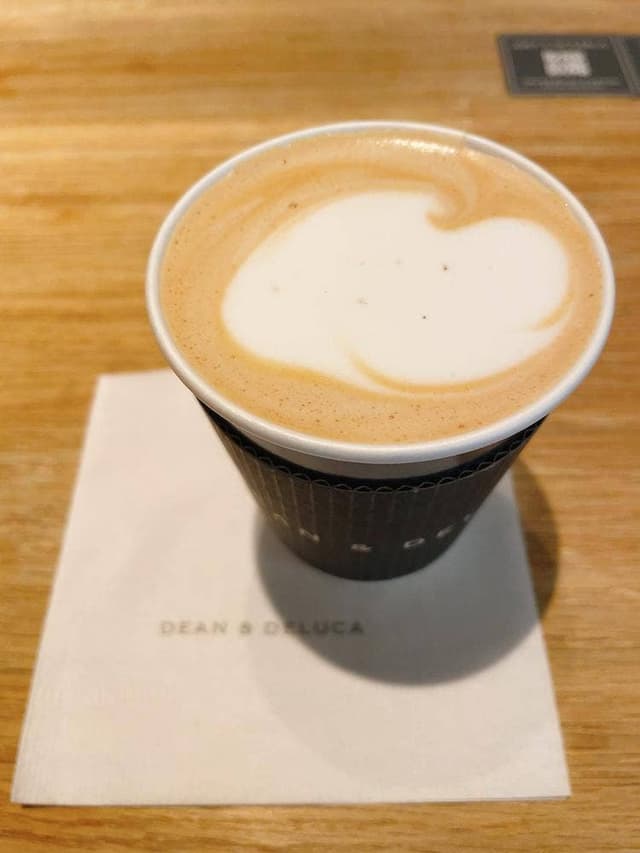 DEAN & DELUCA CAFE - サブ画像1