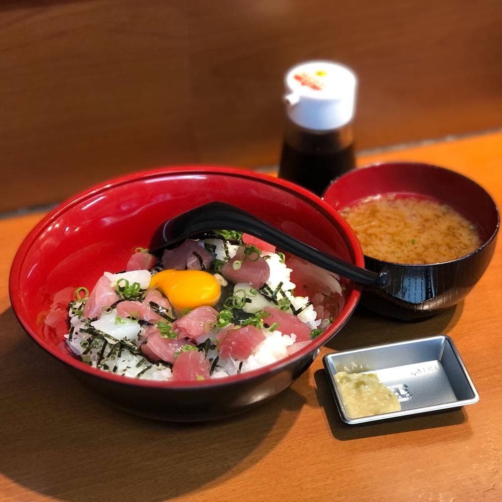 まぐろや本舗
