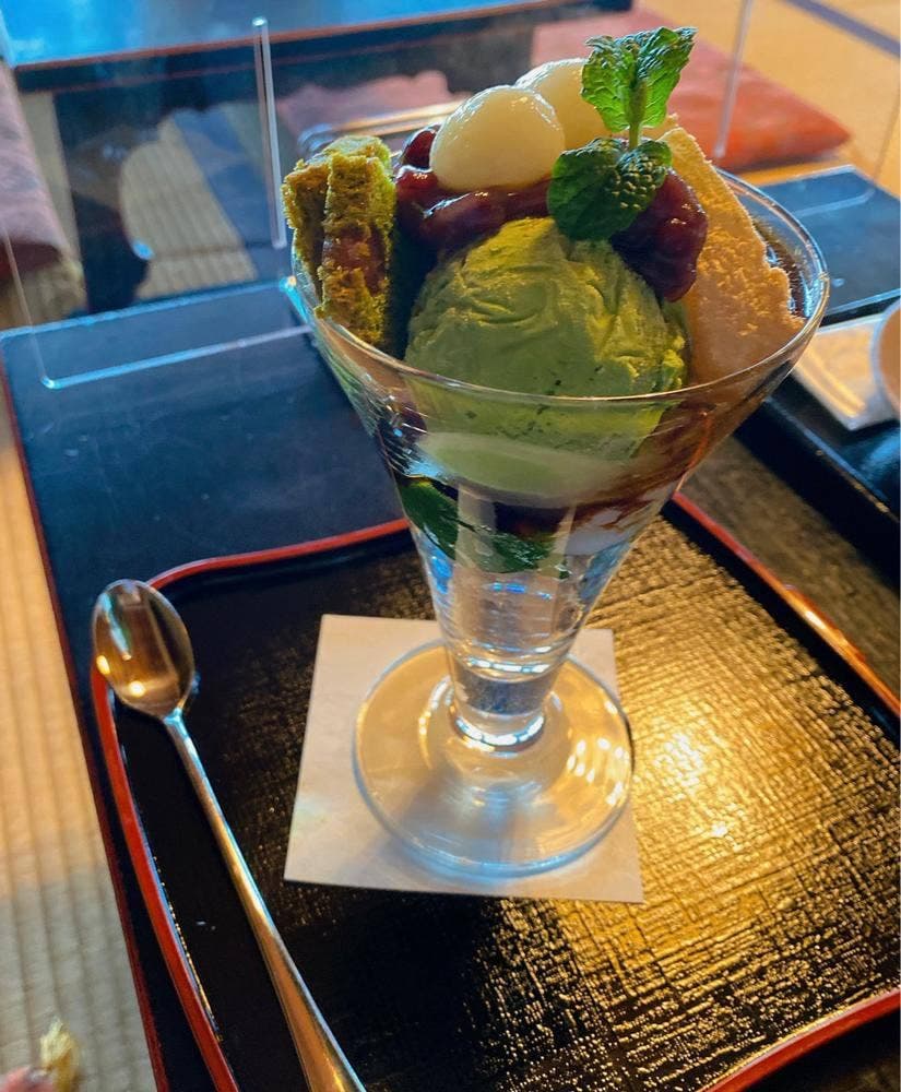 猿沢池畔 柳茶屋