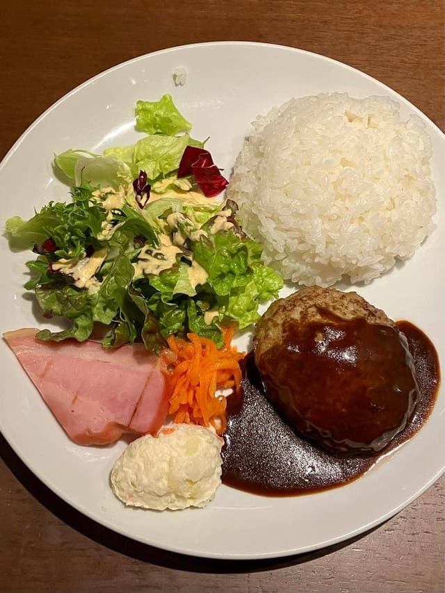 和牛ハンバーグ＆ステーキ 肉屋 格之進 F - サブ画像1