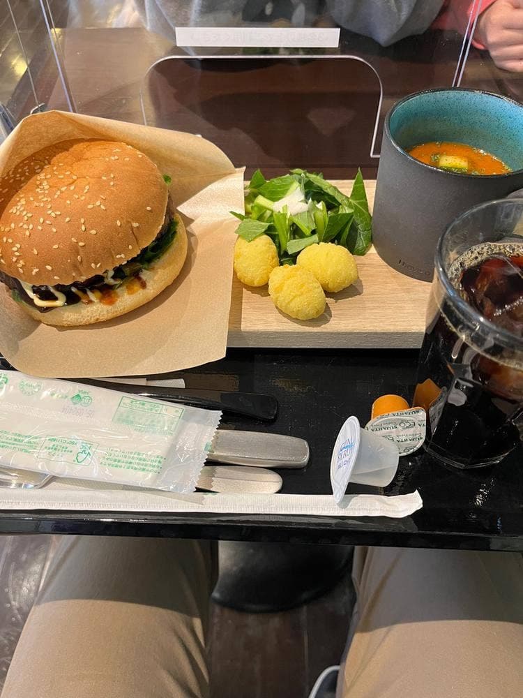 伝統工芸カフェ・アルティザン
