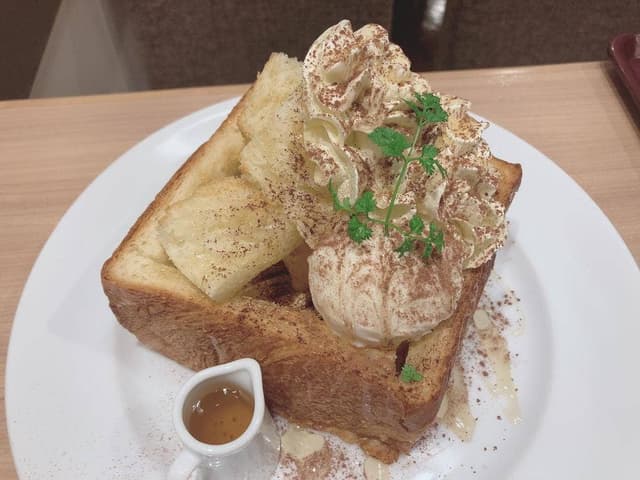 CAFE＆BAKERY MIYABI 神保町店 - サブ画像1
