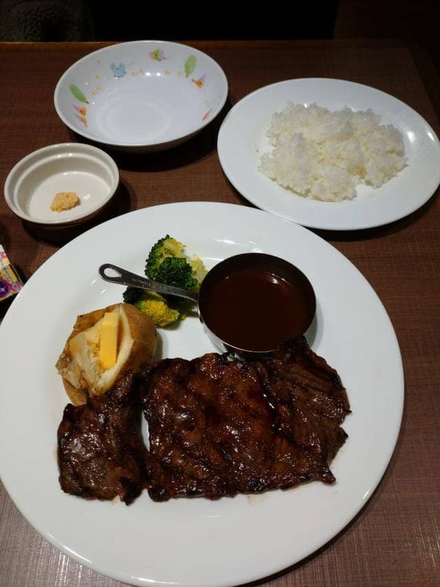 フォルクス 北山通店 - サブ画像1