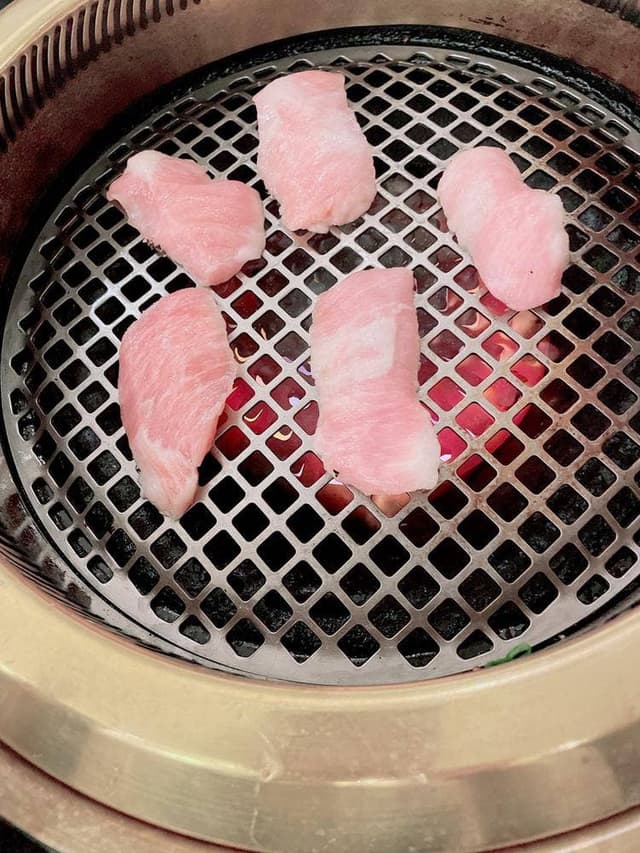 焼肉レストラン ロインズ 久茂地店 - サブ画像1