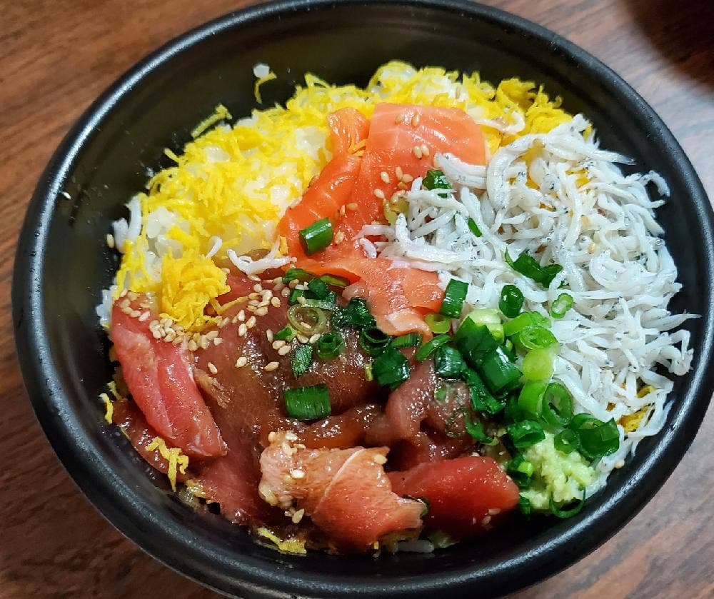 おさかな丼屋とと丸
