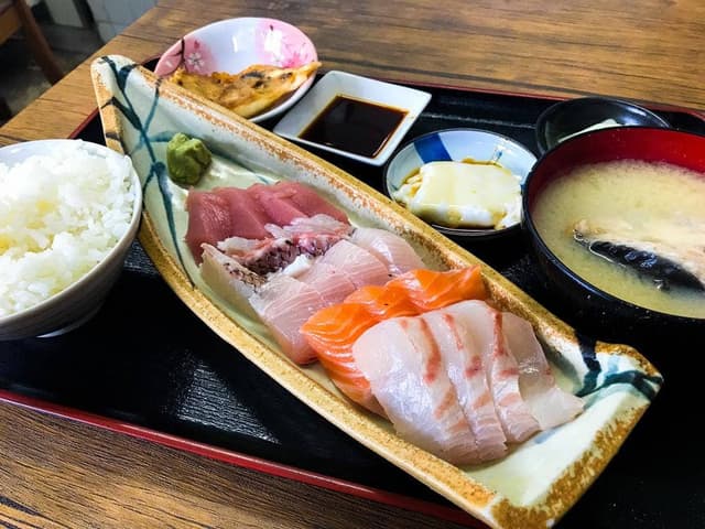 優秀 鮮魚さかな食堂 - サブ画像1