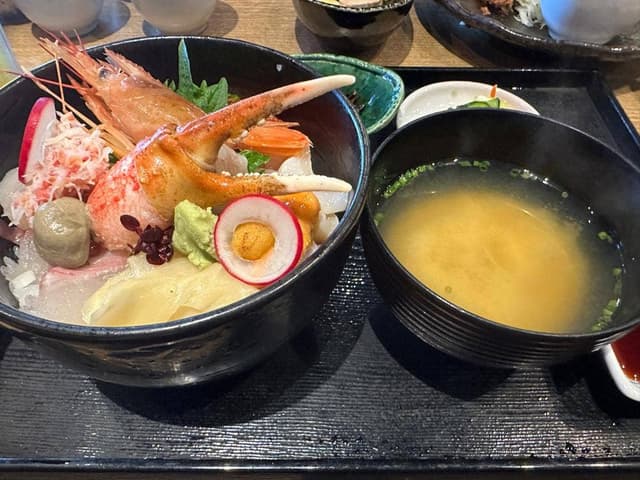 カニと海鮮丼 かじま - サブ画像1