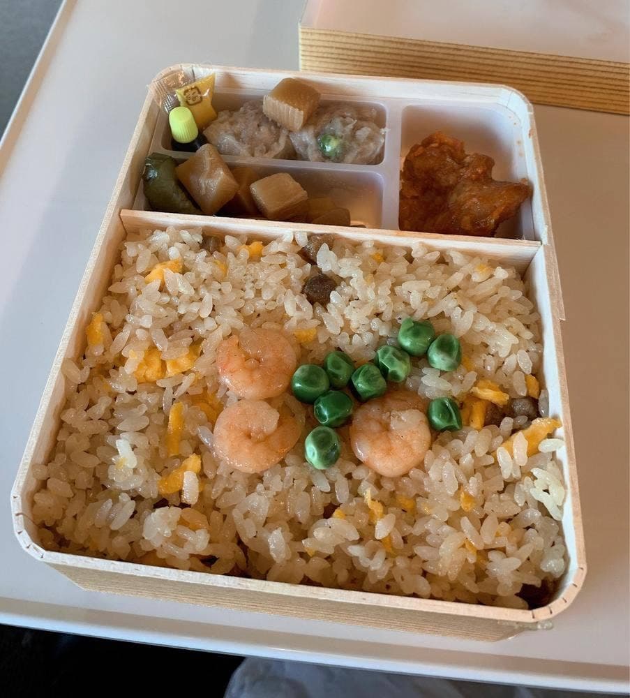 崎陽軒 新幹線新横浜駅下りホーム10号店