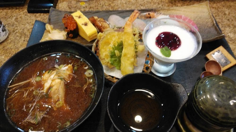 活魚廻転寿し 水天 王子店