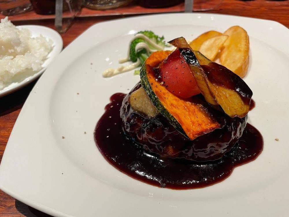 サロンバー・シスル