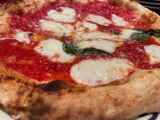 Gino Sorbillo Artista Pizza Napoletana コレド室町テラス - サブ画像2