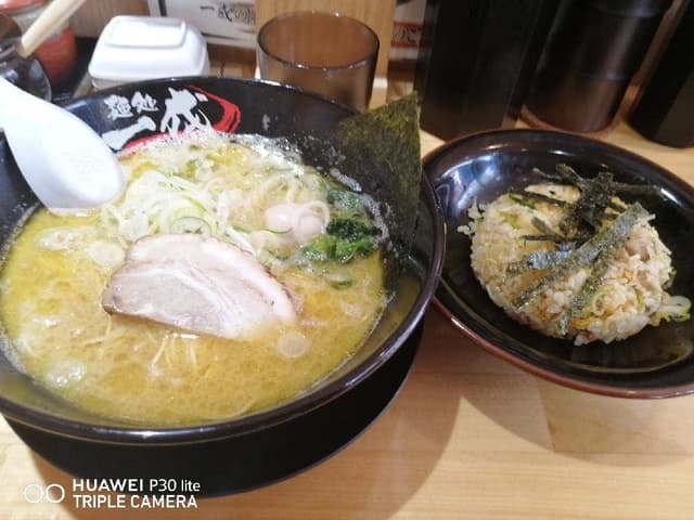 麺処 一成 日赤通り総本店 - サブ画像2