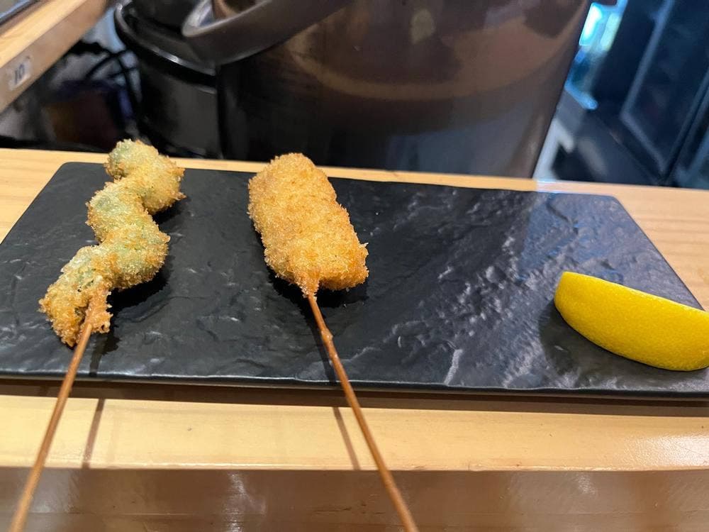 串かつ くしくし