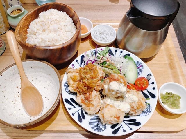 こめらく たっぷり野菜とお茶漬けと。二子玉川ライズ店 - サブ画像1
