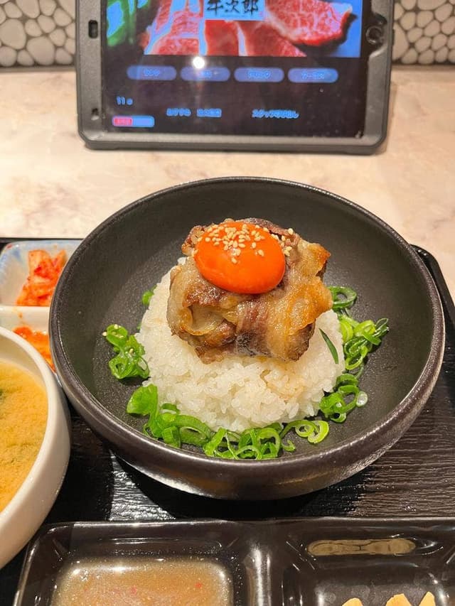 精肉卸直営 肉匠 牛次郎 本町店 - サブ画像1