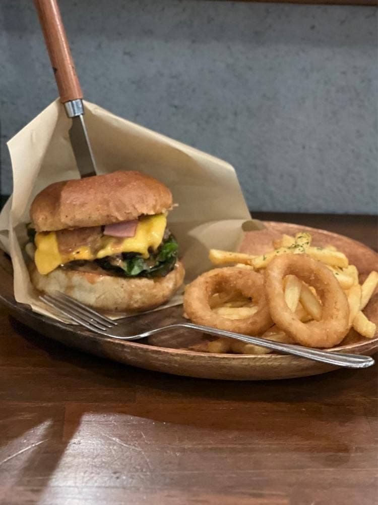 Buger Cafe minomino