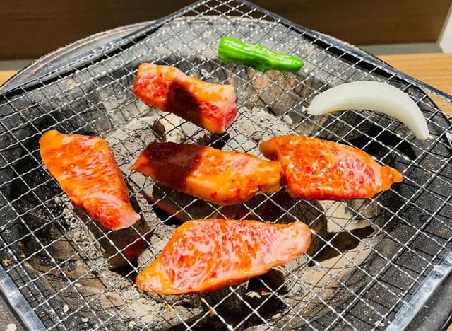 炭火焼肉 まる - サブ画像2