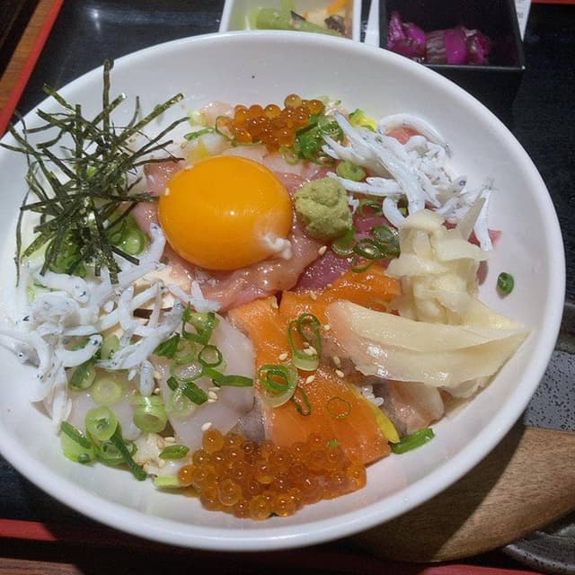 魚七鮮魚店 稲毛直売所 - サブ画像1